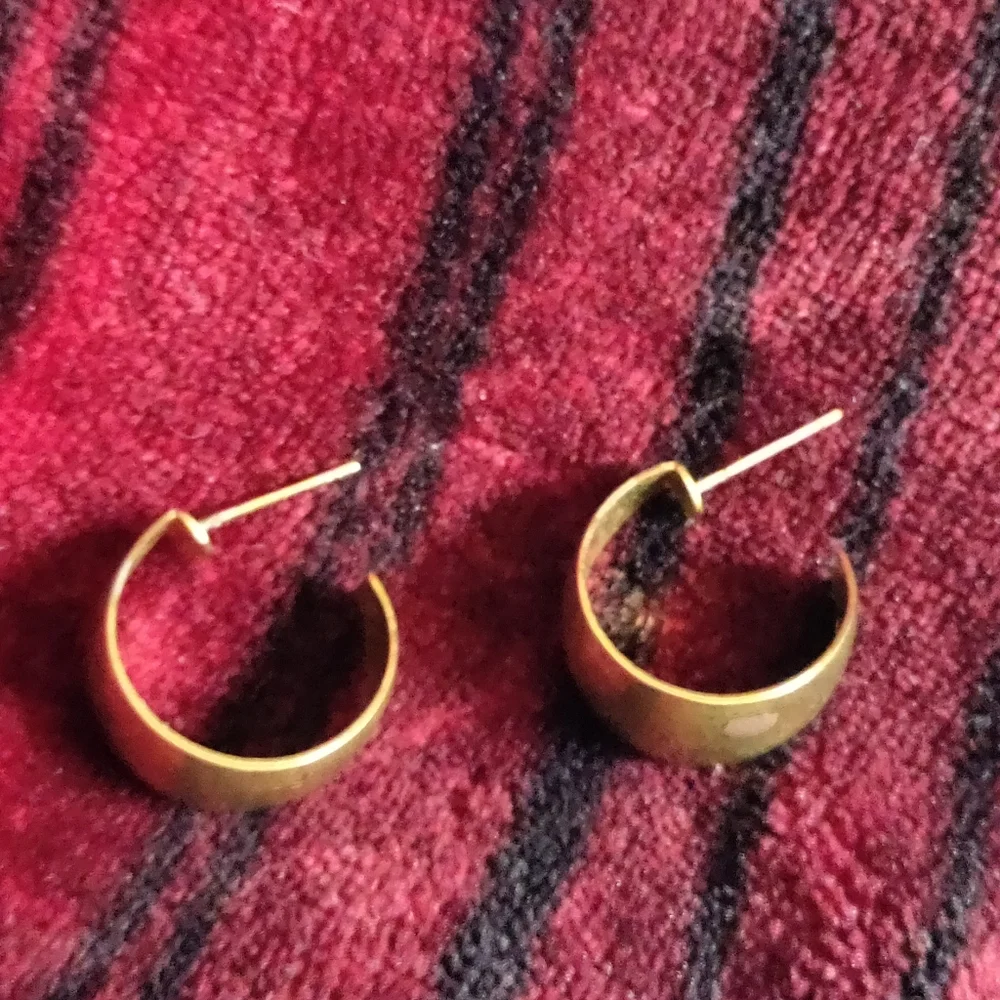 Vintage Goldtone Hoop Earrings